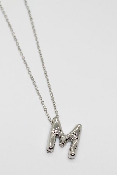 EUROMODA Simple Chain Letter Necklace with Letter Design