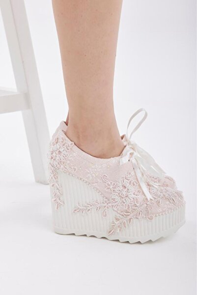 derinet Dantelli Yüksek Taban Gelinlik Ayakkabı