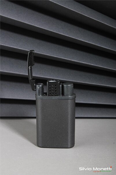 Silvio Monetti Siyah Kapaklı Özel Tasarım Gazlı Çakmak 24csm910pr02
