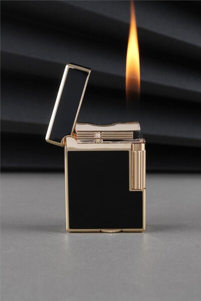 Silvio Monetti Kabartmalı Kapaklı Alevli Siyah Desenli Gazlı Çakmak CAKSM067T