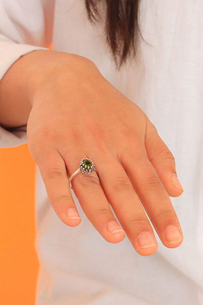Midyat Nurtaş Gümüş Zeberced (Peridot) Taşlı 925 Ayar Markazit Gümüş Yüzük