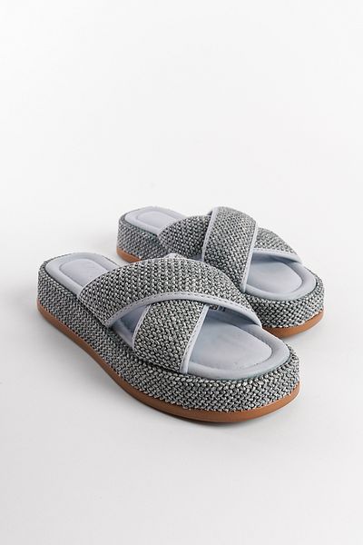 Capone Outfitters Flat Heeled Straw Cross Strap Women's Sandals