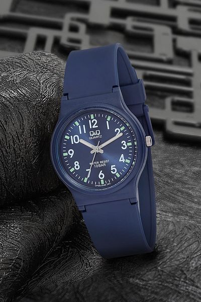 Q&Q Navy Blue Waterproof Numeral Highlighter Children's Wristwatch