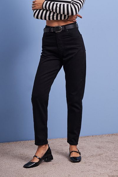 its basic Дамски черен деним с колан, 100% памук, кройка Mom Fit