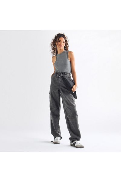 FAV Ribbed Sleeveless Top with Crew Neck