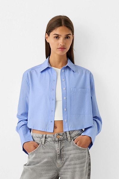 Bershka قميص بوبلين قصير مع جيب