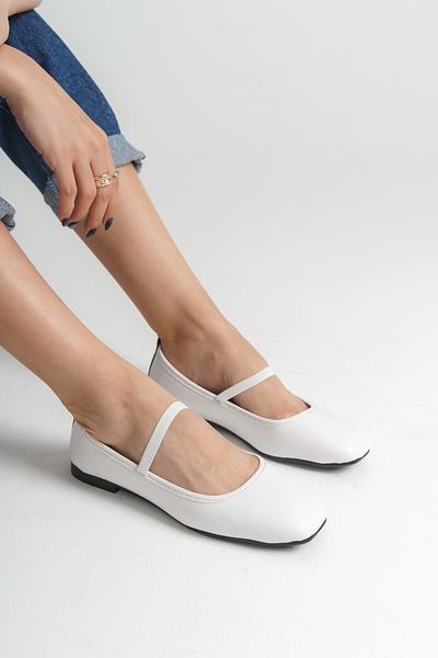 Capone Outfitters Weiße matte Ballerinas mit Band für Damen