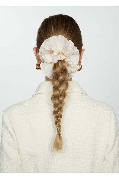 MANGO Woman Haarnadel mit Maxi-Blumen