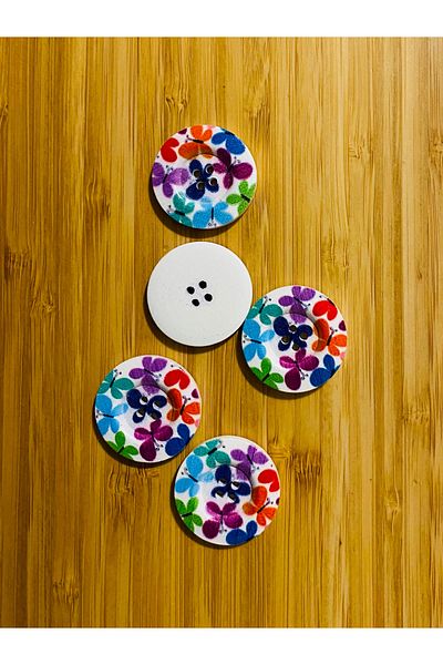 Kartopu Flower Pattern Painted Decorative Wooden Button 28 mm. Pack of 5.