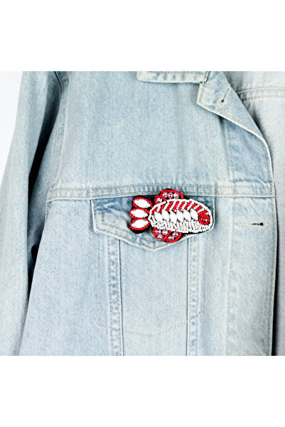 woodycord El Yapımı Kırmızı Balık Desenli Boncuklu Broş Yaka Iğnesi