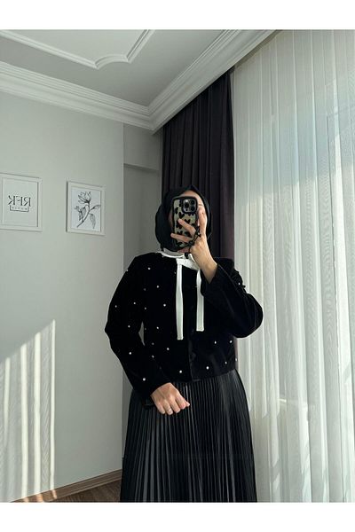 RFK Butik Дамско черно кадифено яке с дизайн от камък
