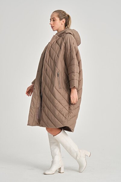 della moor Women's Mink Hooded Elastic Oversize Quilted Long Coat