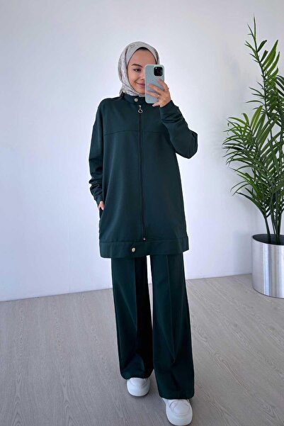 Ka Hijab Emerald Two Thread Set - Collar Detail and Side Pocket
