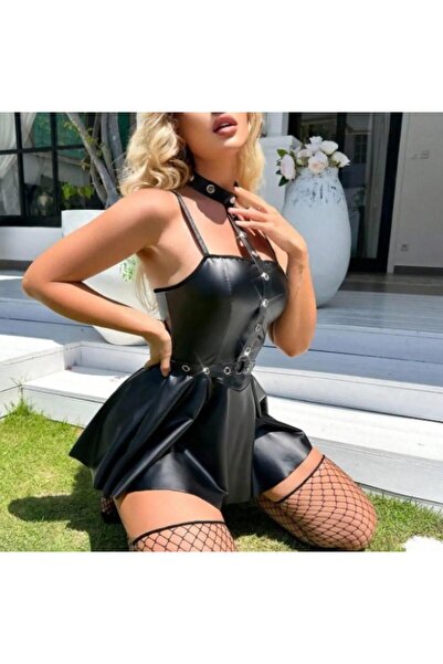 Miss Rochie premium din piele, decoltată la spate, cu detalii cu ochiuri de păsări.