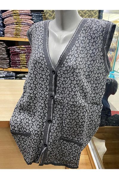 TCR Women's Buttoned Patterned Vest with Pockets