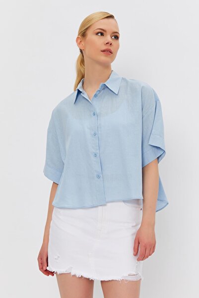 TENA Cămașă de in, albastră, cu mânecă scurtă, cu spatele lung, cu potrivire confortabilă