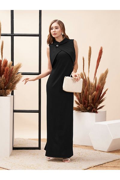 Mish By Styli Collared Overlap Detail Maxi Dress with Back Slit