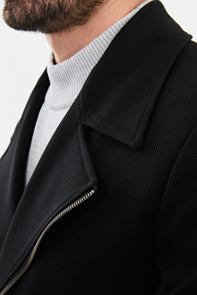 Mcr Pointed Collar Coat