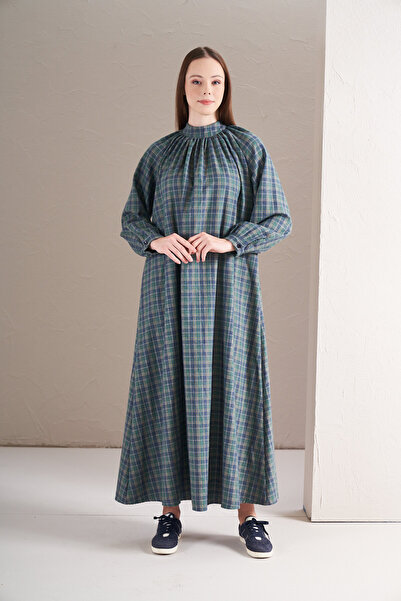 Mevra Green Navy Neck Gathered Dress