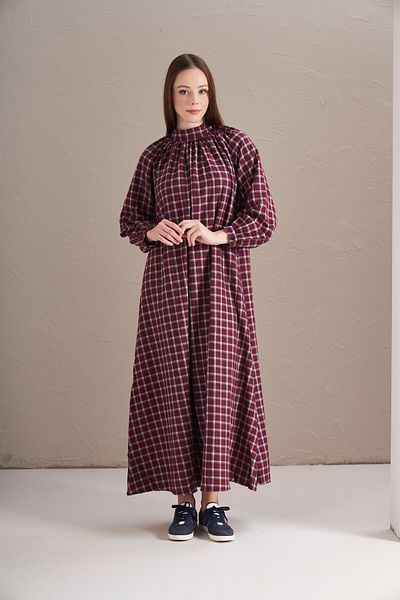 Mevra Rochie cu gât bleumarin burgundy