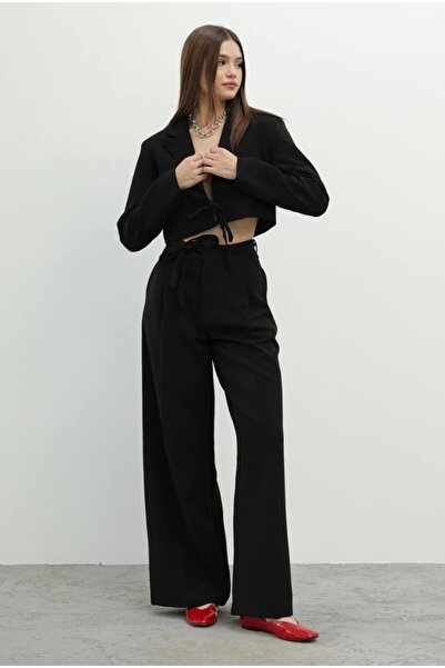 Butik بدلة سترة وسروال من Merline