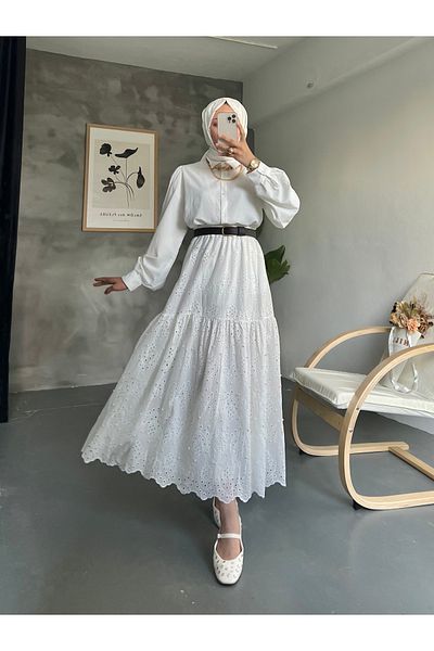 nizzell Lace Fisto Fabric Pearl Long Skirt