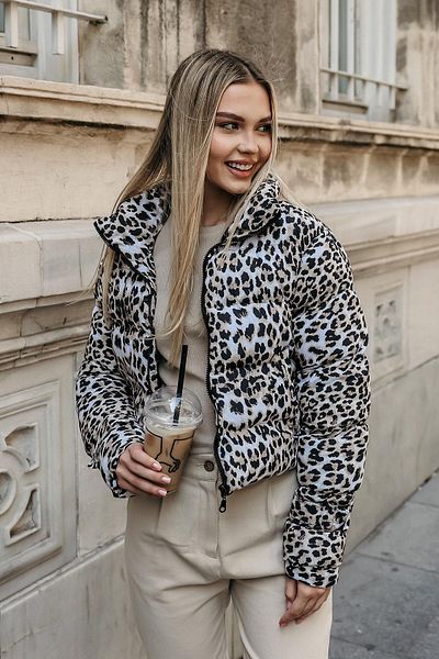 Butik PALTOANE SCURT LEOPARD