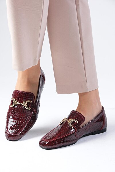 Mio Gusto Бордови дамски обувки с плосък пръст Jordane от естествена кожа в червен цвят с животински шарки