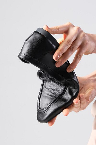 Mio Gusto Fiona Genuine Leather Black Color Blunt Toe Women's Loafer Shoes