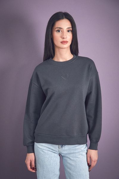 Fulla Moda Φούτερ με λαιμόκοψη με 3 νήματα με κεντημένη καρδιά