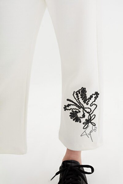 Tyess Bg Store Girls' Ecru Sweatpants 23Ss0Tj4214