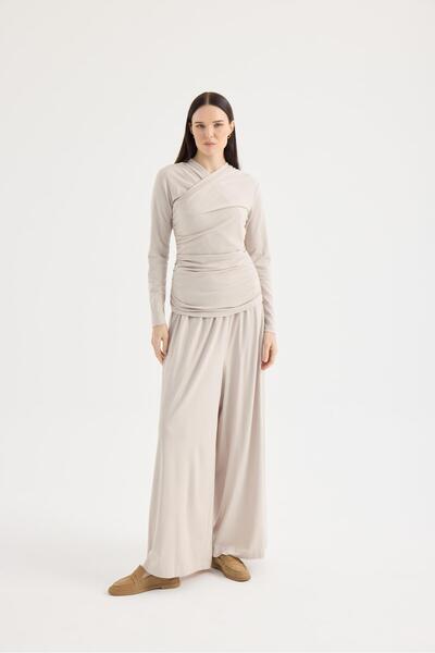 Garzia İtalia بلوزة محبوكة مجمعة