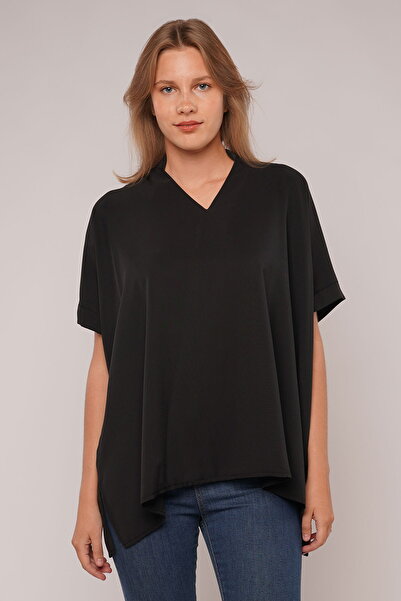 GABRİA بلوزة Gabria بياقة القاضي