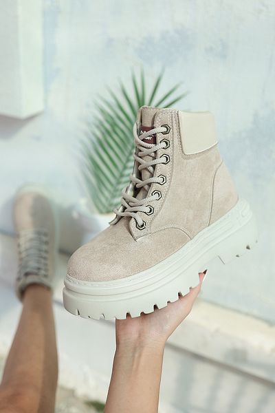 Lizzu Herrie Beige Γυναικείες Flat Μπότες - Lace Up