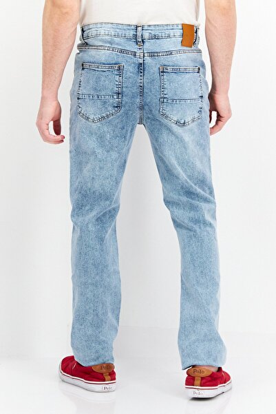 Nautica Men Carrot Fit Wash Denim Jeans, Blue