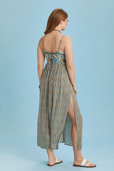 Los banditos Strap Slit Robadan Floral Plus Size Dress