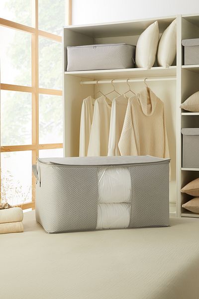 Ocean Home Textile Mega Size Gray Herringbone Pillow Quilt Sweater with Window 75X40X40