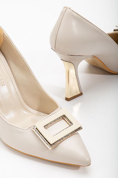 FRAPAN SOULYE Stiletto bej - 9 cm, detaliu metalic pe toc, piatră cu cataramă, nopți speciale și utilizare zilnică
