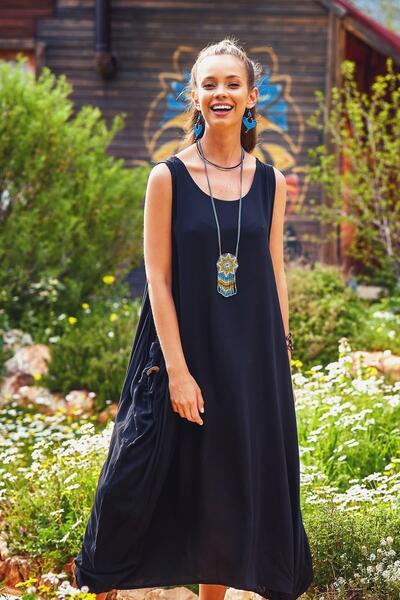 Los banditos Boat Neck Button Detailed Pocket Casual Dress