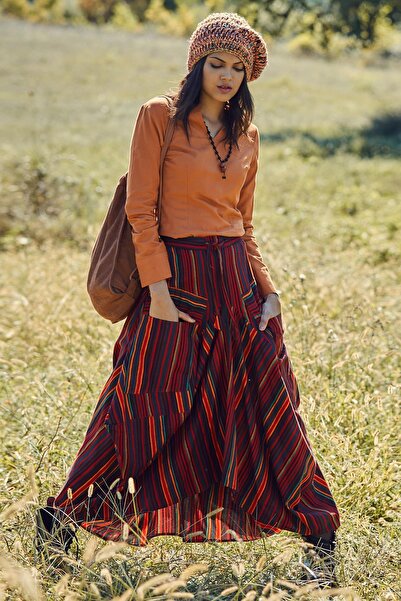 Los banditos Baggy Long Skirt with Lace-up Waist and Pocket Detail