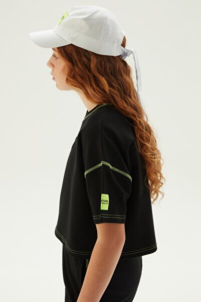 Tyess Bg Store Girls' Black T-Shirt