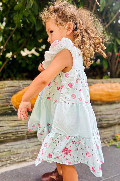 LULU Kids „Acasia” - Rochie de vară pentru fete cu imprimeu floral, fără mâneci