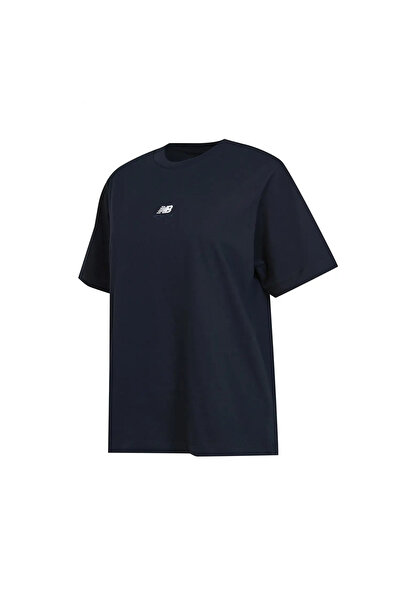 New Balance تي شيرت رجالي باللون الأزرق الداكن من لايف ستايل - UNT3409-AVI
