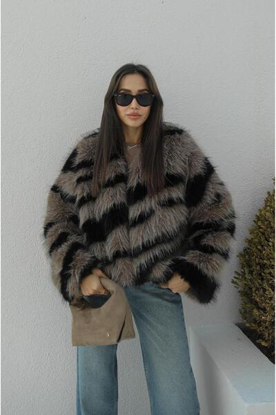 Havoş Яке от изкуствена кожа с черна шарка от норка