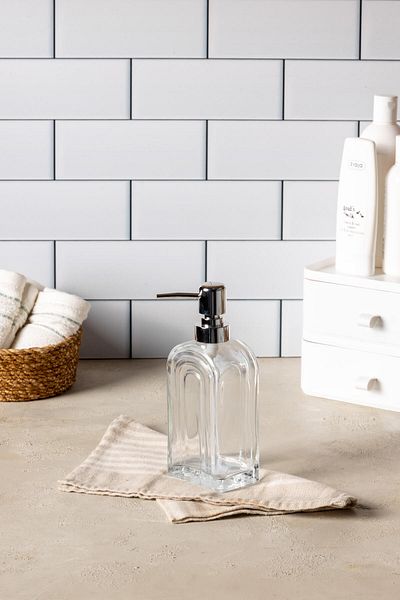 FH finehome Διανομέας υγρού σαπουνιού από γυαλί Bolina σε ασημί χρώμα