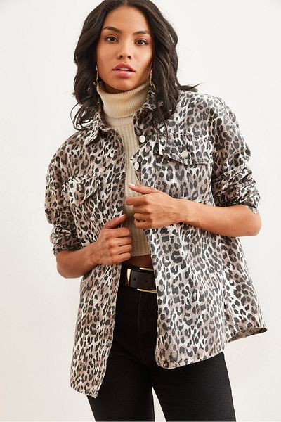 Olalook Women's Ecru Leopard Pocket Leopard Oversize Gabardine Shirt Gml- 19001258