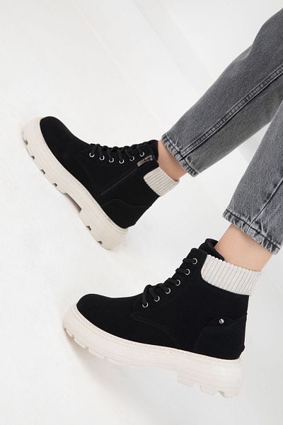 SOHO Μαύρα σουέτ γυναικείες μπότες - 19948 Model Bootie