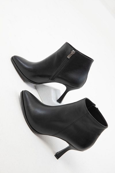 SOHO Women's Black Boots & Booties 17525