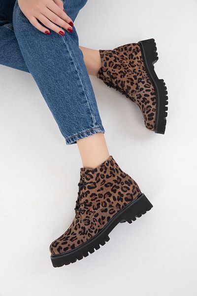 SOHO Damenstiefel aus echtem Leder mit Leopardenmuster – 19839