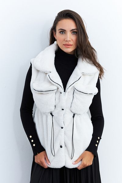 Cool & Sexy Women's Ecru Faux Fur Pocket Vest Mk66